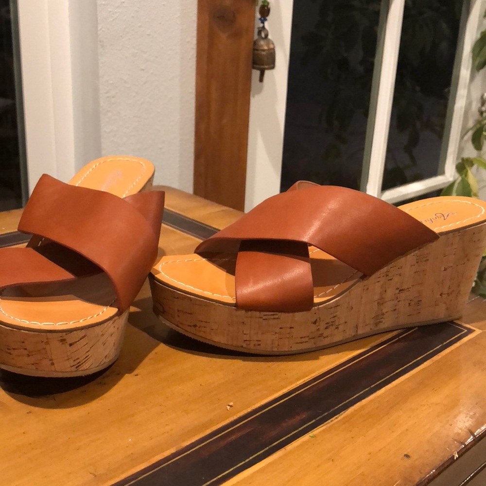 NWOT Arnhem Cork Wedge